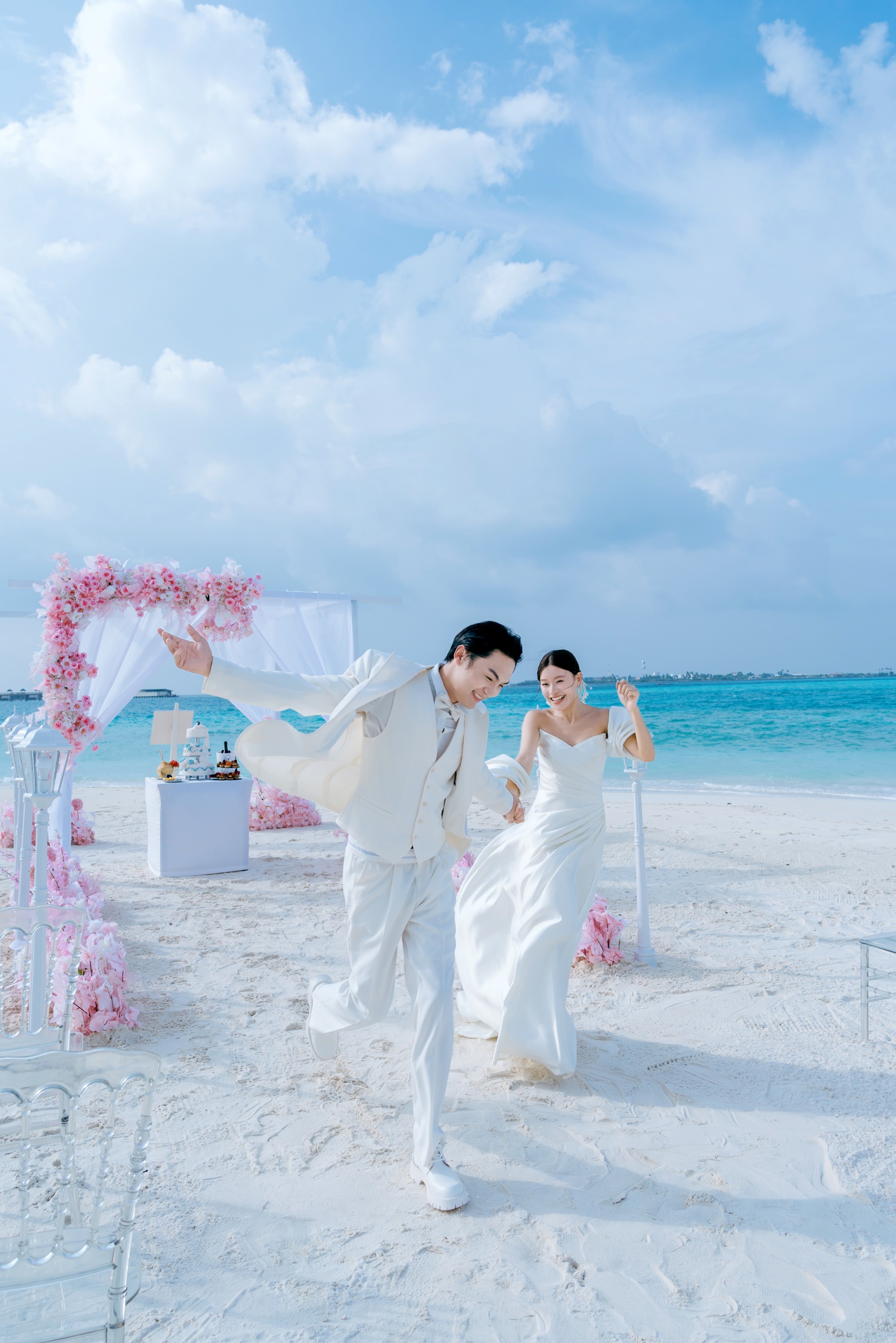 Velavaru_Maldives Beach Wedding-1.jpg